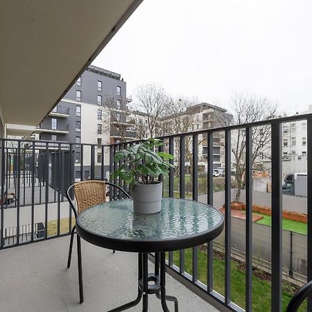 Luxury In City -3- Studio Bright & Secure Free Parking 우치 외부 사진
